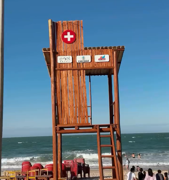 Cascavel inaugura primeira torre de salvamento aquático