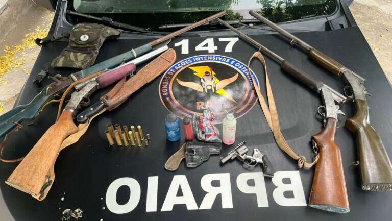 Homem é preso com cinco armas de fogo e munições em Novo Oriente