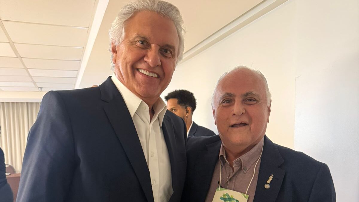 Roberto Pessoa prestigia palestra do governador de Goiás, Ronaldo Caiado, em Fortaleza