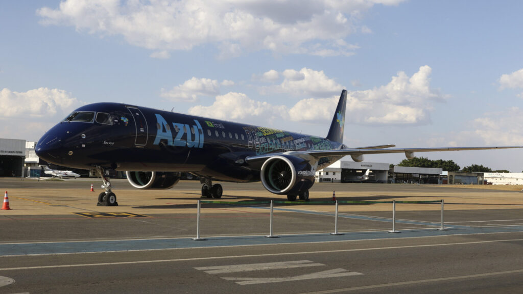 Apresentação do jato Embraer 195-E2, a maior e mais moderna aeronave comercial já produzida no Brasil, adquirida pela Azul Linhas Aéreas. (Foto: Valter Campanato/Agência Brasil)