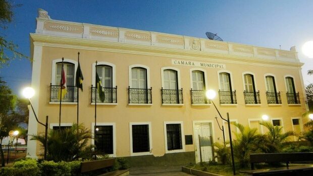 MP recomenda que Câmara de Sobral exonere servidores sem formação acadêmica compatível