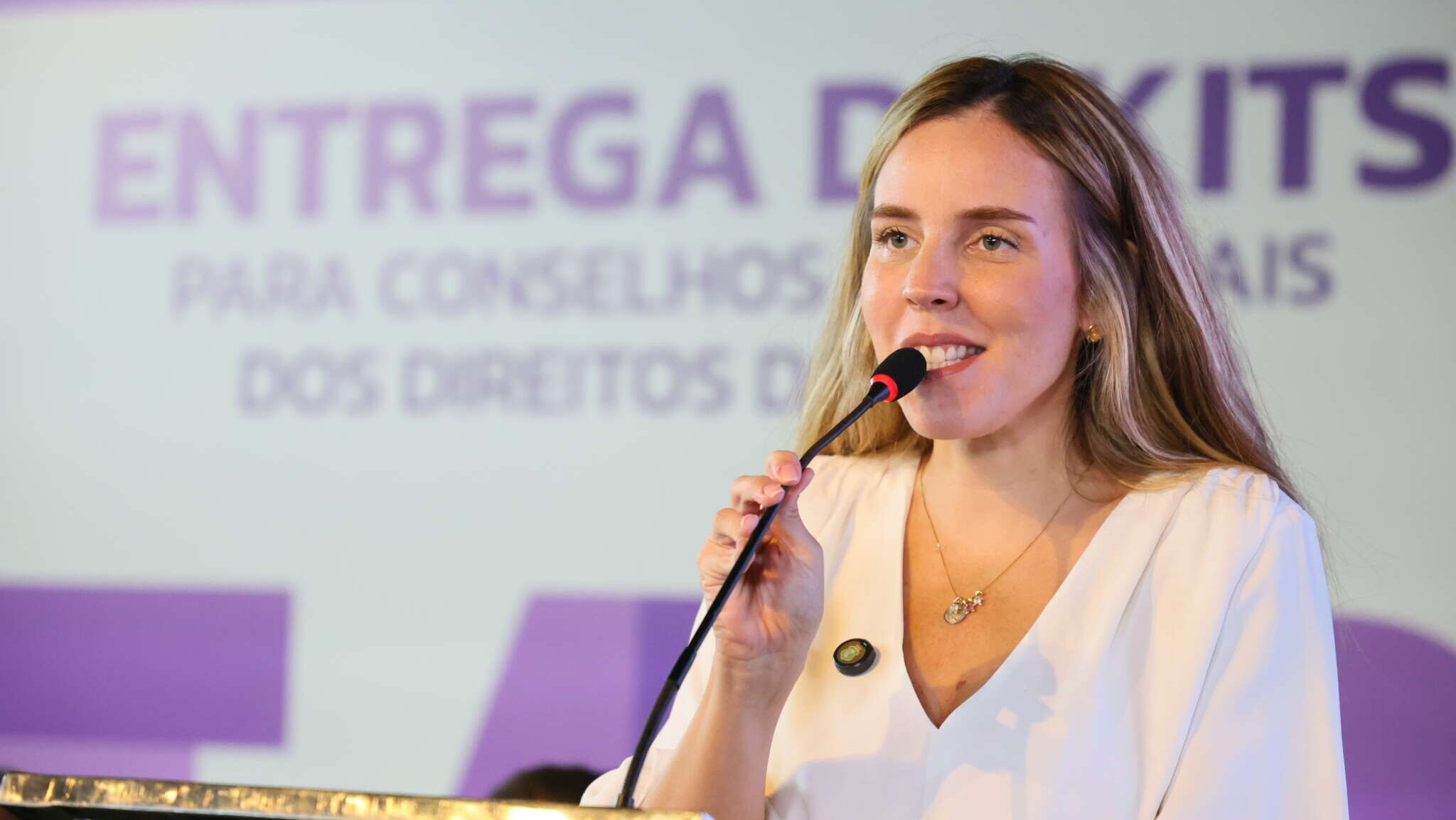 Governo do Ceará entrega kits para Conselhos Municipais dos Direitos da Mulher