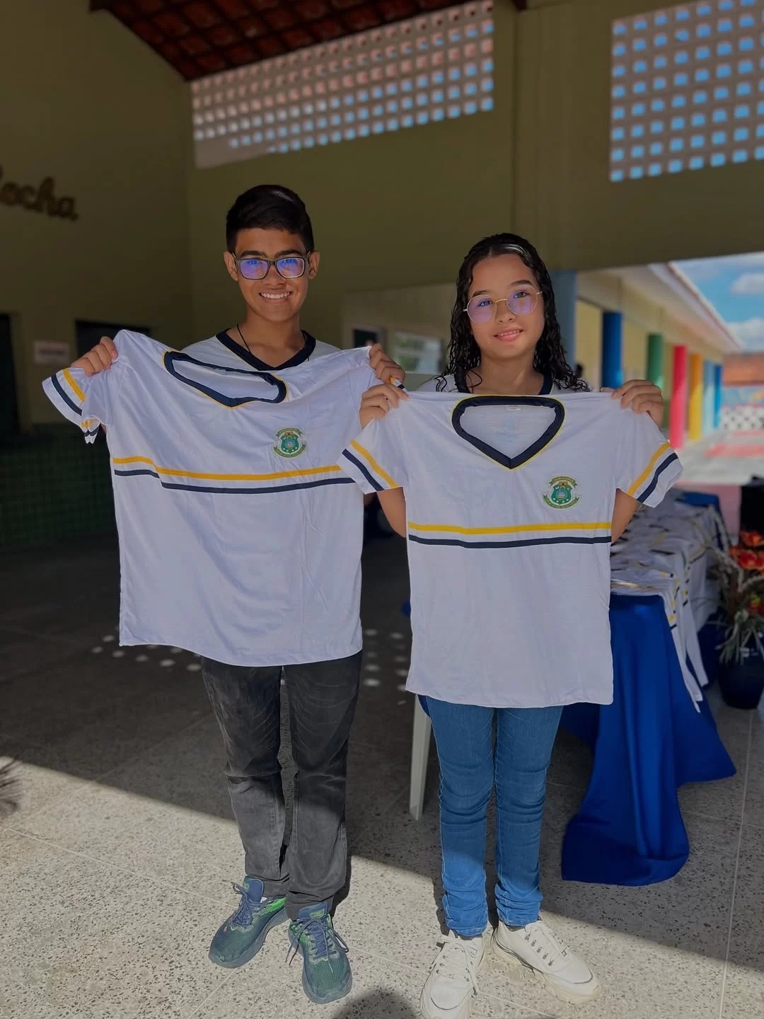 Prefeitura de Horizonte entrega novo fardamento no retorno às aulas