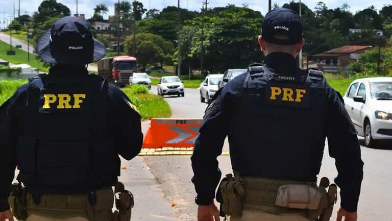 PRF prende falsa desembargadora após denúncia de motorista em Mossoró