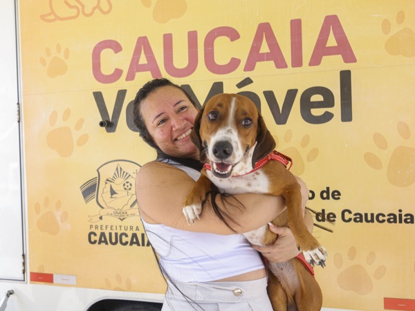 Prefeitura de Caucaia leva Vetmóvel ao bairro KM 14 com atendimentos gratuitos