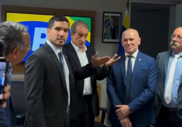 André Fernandes é empossado novo presidente do PL no Ceará