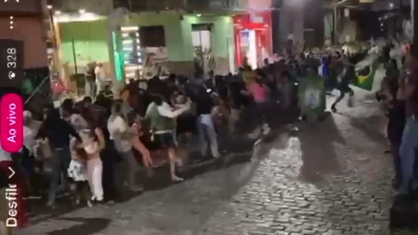Arquibancada despenca durante desfile cívico em Aratuba e deixa feridos
