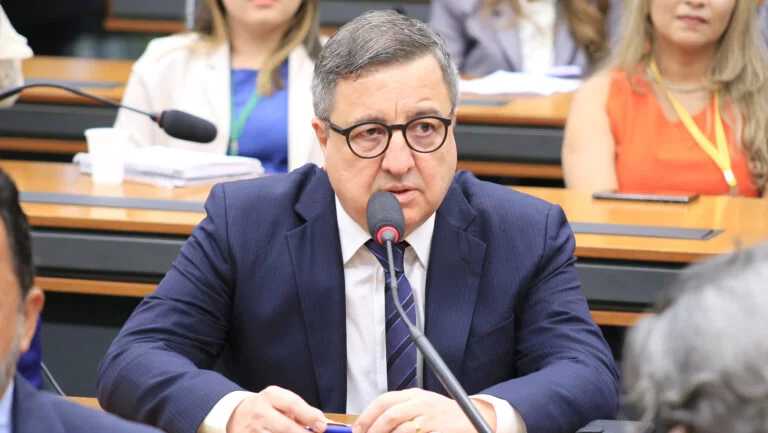PEC de Danilo Forte que altera regras de nomeação para o STF pode ser votada ainda em 2026