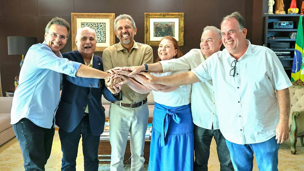 Elmano recebe Roberto Pessoa no Abolição para discutir parcerias entre Estado e Maracanaú