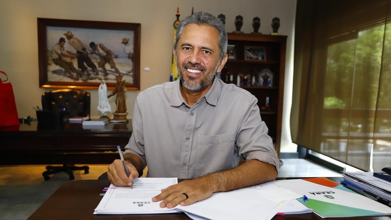 Governador Elmano sanciona lei que autoriza doação de terreno para hospital da UFCA