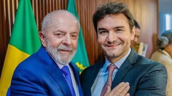 Celso Sabino deixa Ministério do Turismo; Paulo Câmara é cotado para assumir