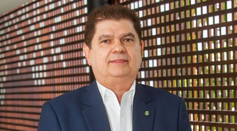 Mauro Benevides Filho se filia ao União Brasil e confirma alinhamento para as eleições de 2026