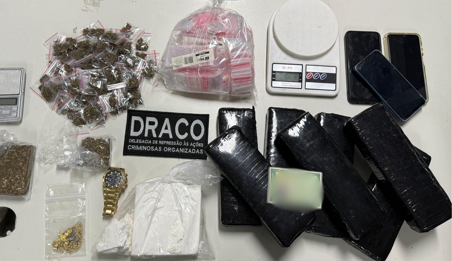 Homem é preso em flagrante pela PCCE com 7 kg de drogas e joias