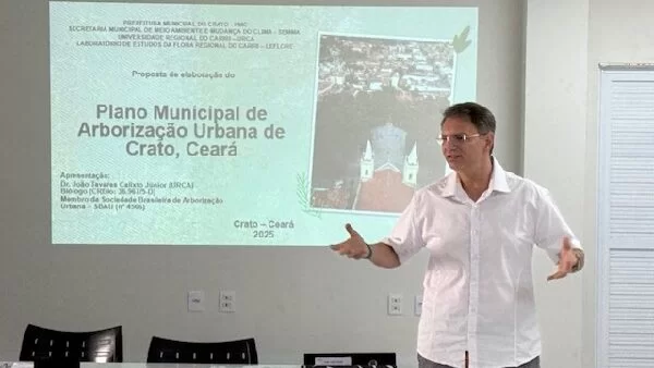 Prefeitura do Crato apresenta proposta de Plano de Arborização Urbana