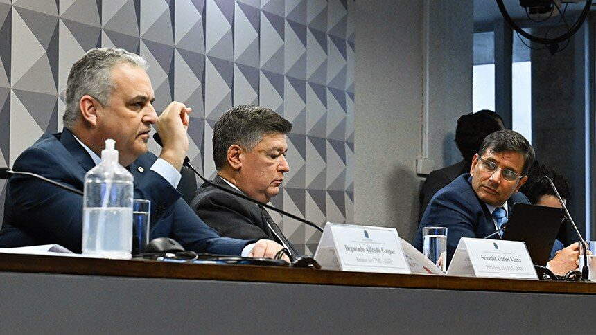 Relator da CPMI pede prisão de advogada cearense e mais 20 investigados por desvios do INSS