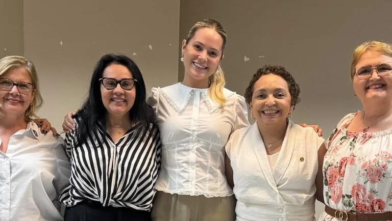 Tainah Marinho assume presidência do Fórum de Instâncias de Mulheres de Partidos Políticos