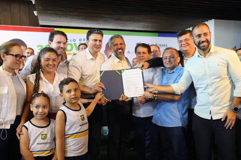 Elmano e Camilo anunciam mais de R$ 100 milhões em creches e escolas no Ceará