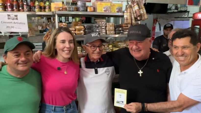 Festa de “renascimento” de Raimundo do Queijo reúne lideranças políticas em Fortaleza