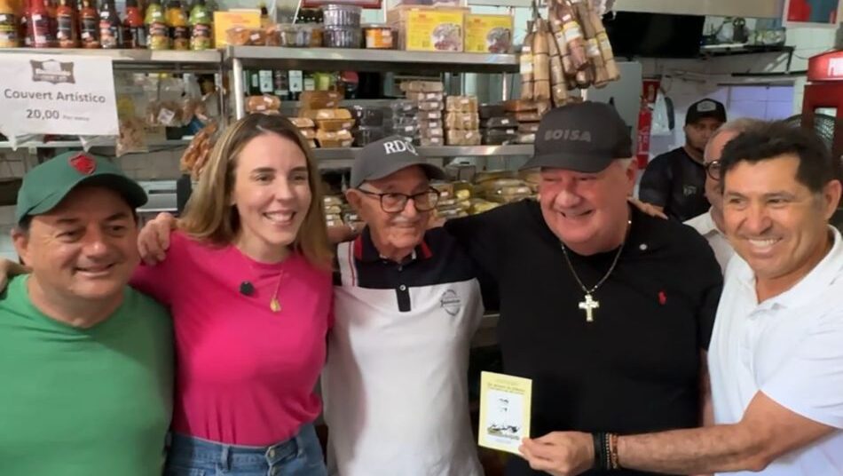 Festa de “renascimento” de Raimundo do Queijo reúne lideranças políticas em Fortaleza