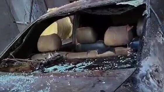 Facção expulsa morador e incendeia carro da vítima no residencial Cidade Jardim, em Fortaleza