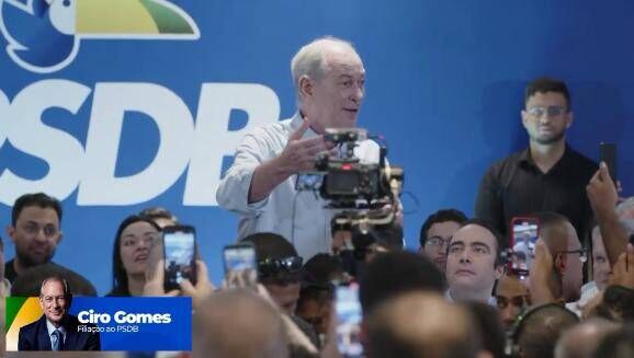 Ciro Gomes adia anúncio de candidatura e afirma que decidirá até 15 de maio