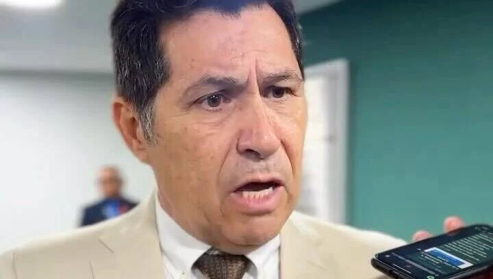 De Assis Diniz reage ao veto de Cid e defende candidatura de Guimarães ao Senado