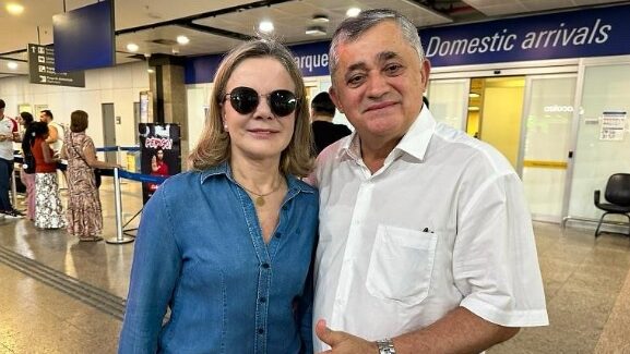 Gleisi Hoffmann demite indicado de Moses em retaliação que agrada Guimarães