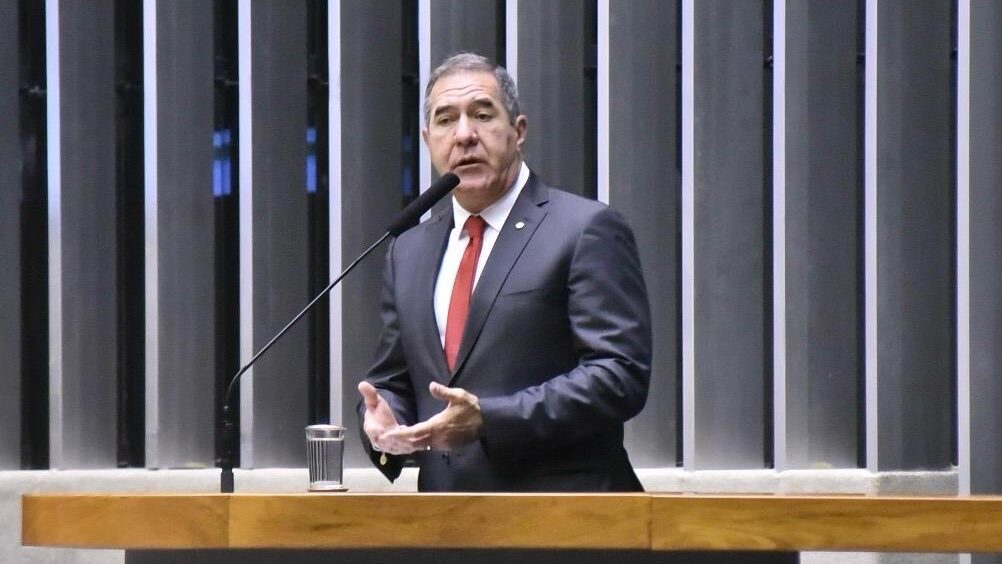 Deputado Luiz Gastão orienta contra medida provisória que aumenta tributos