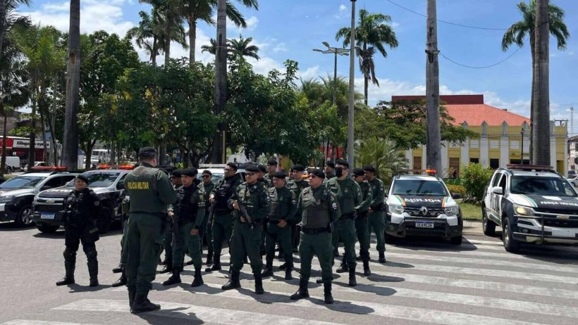 PMCE conduz 236 suspeitos e apreende 48 armas durante o fim de semana no Ceará