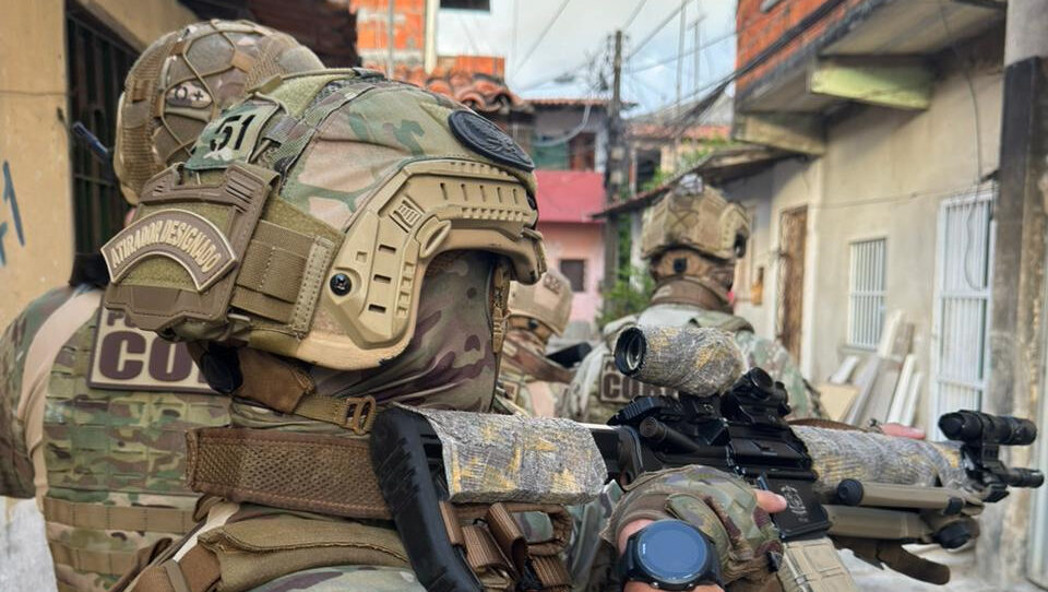 Oito integrantes de grupo criminoso são presos em operação da PCCE em Fortaleza e Maracanaú