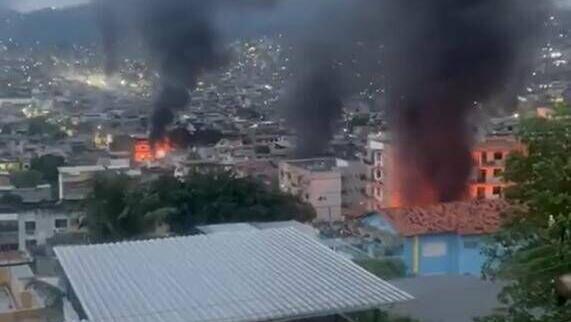 Rio de Janeiro vive clima de guerra após reação do CV a megaoperação policial