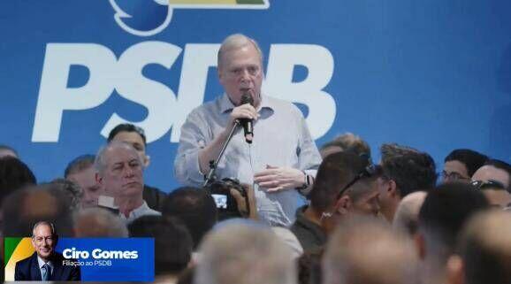 Tasso Jereissati anuncia Ciro Gomes como novo presidente do PSDB no Ceará