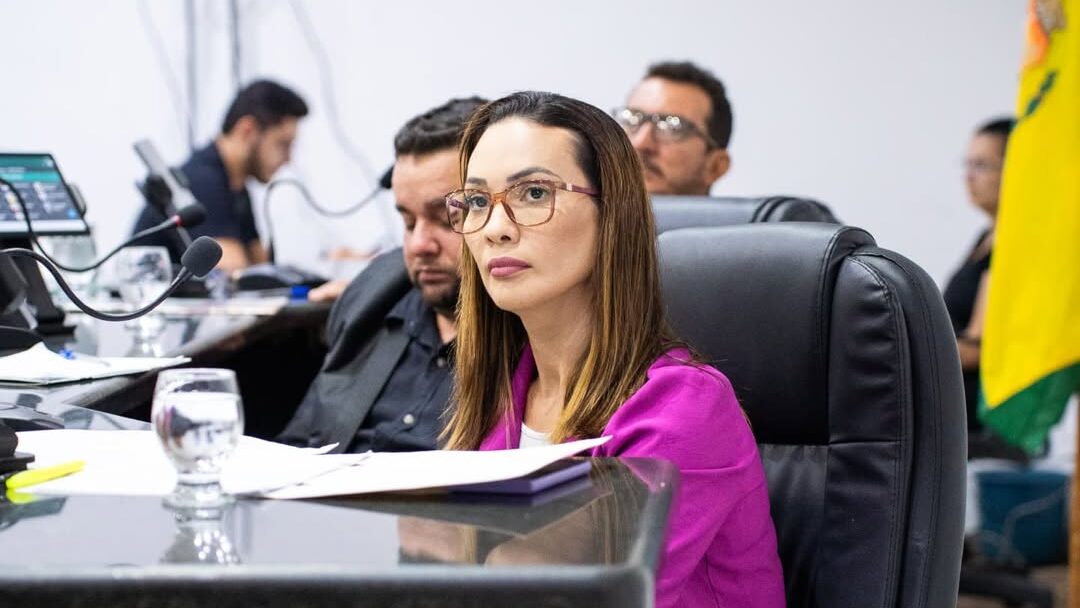 Vereadora de Jericoacoara pressiona aposentados que bloquearam descontos para sindicato
