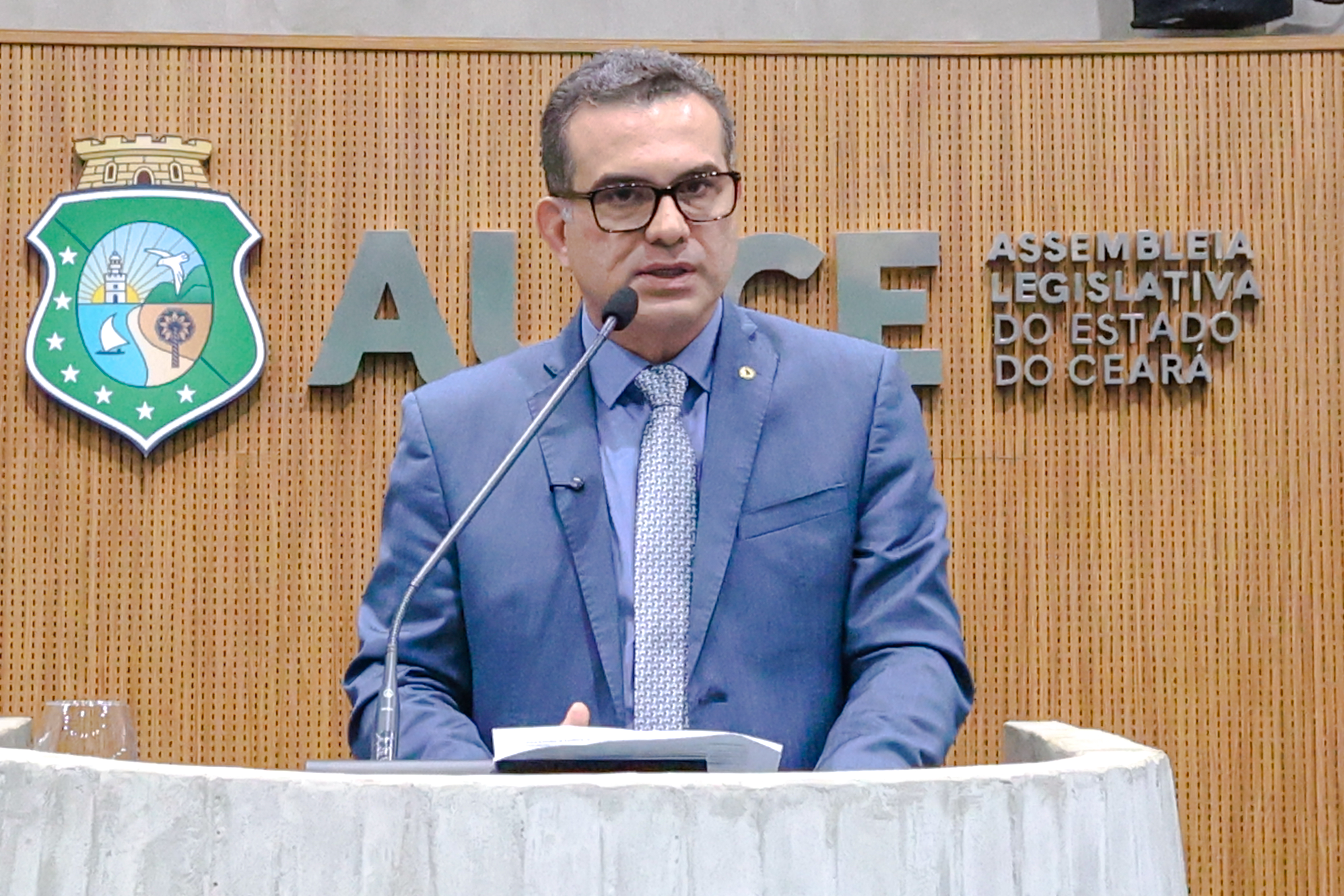 Deputado Simão Pedro denuncia ameaças de morte e tentativa de extorsão