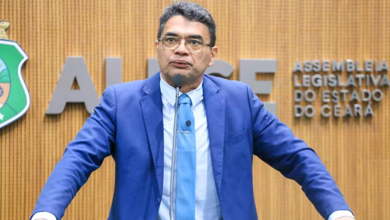 Sargento Reginauro recebe alta após 11 dias internado por infecção