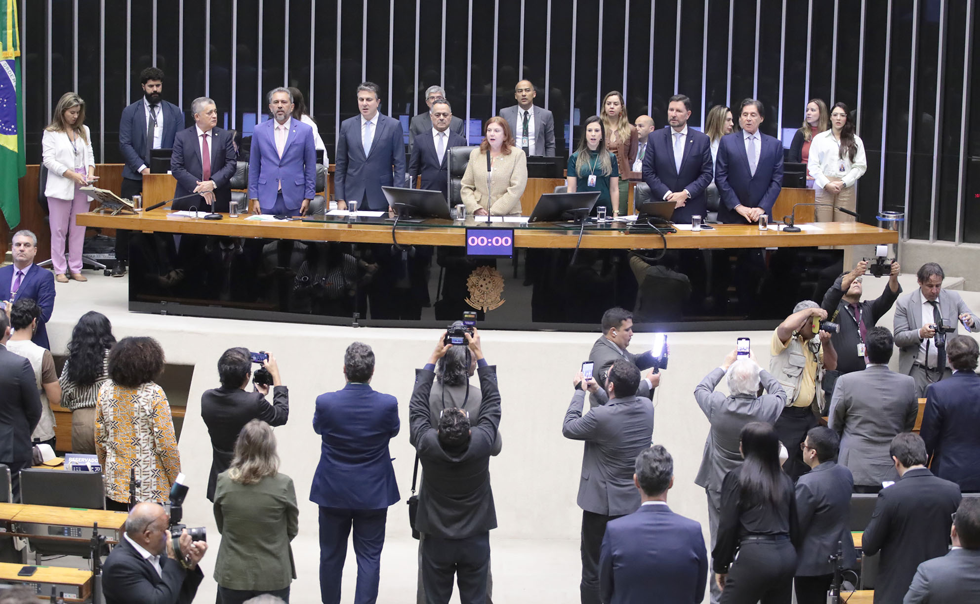 Alece é homenageada na Câmara dos Deputados pelos 190 anos de história