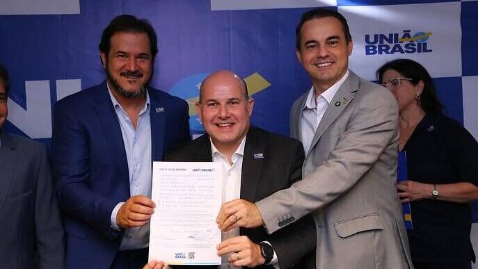 Roberto Cláudio oficializa filiação ao União Brasil em evento em Brasília