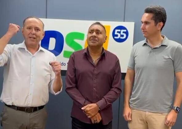 Tiririca se filia ao PSD do Ceará e concorre à Câmara em 2026