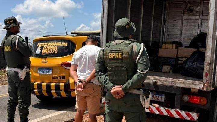 Mais de uma tonelada de maconha é apreendida durante abordagem na CE-350, em Pindoretama