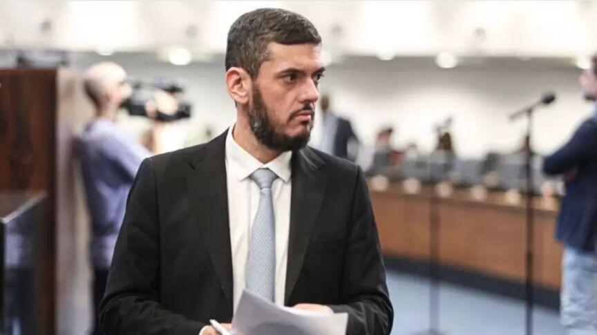 Alerj aprova recomendação para revogar prisão de Rodrigo Bacellar