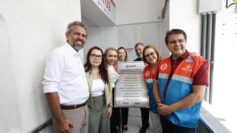 Governador Elmano e prefeito Evandro entregam novos leitos de UTI na Santa Casa de Misericórdia