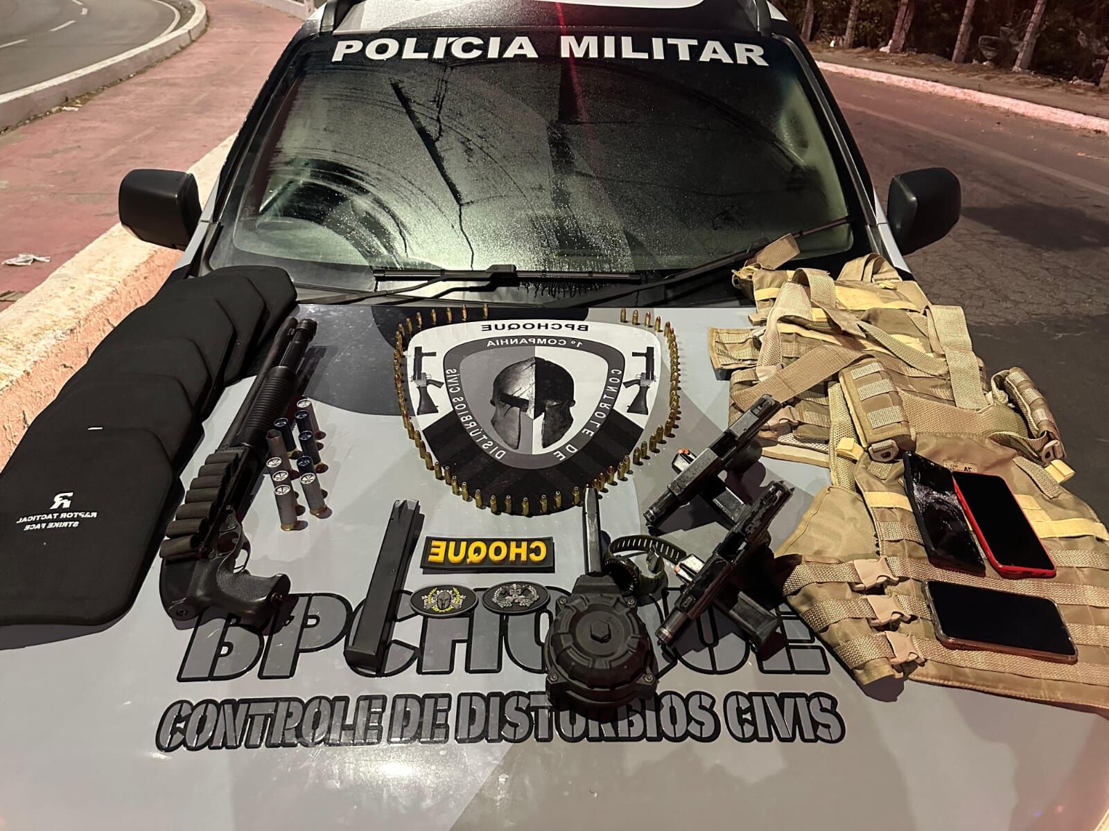Choque apreende armas, munições e coletes balísticos após ataque em Maracanaú