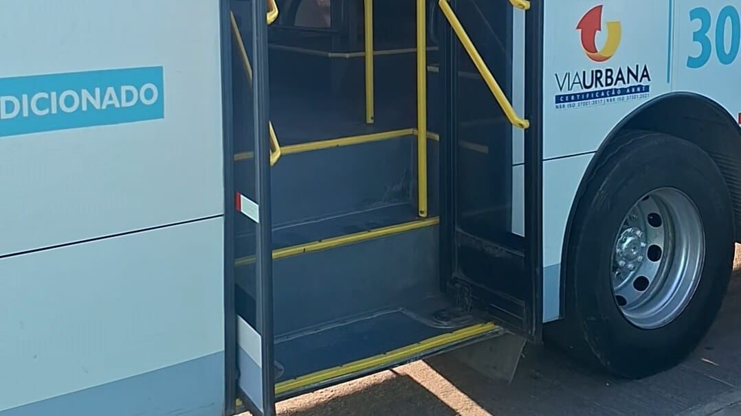 Mulher é agredida e atropelada por ônibus na Bezerra de Meneses