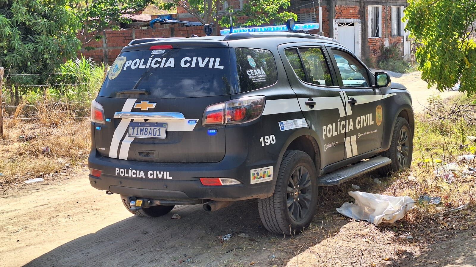 Homem é executado por criminosos na casa da namorada, em Pacatuba