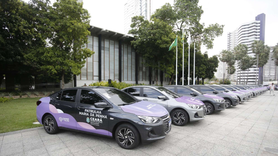 Governo do Ceará entrega viaturas e kits à Patrulha Maria da Penha a 29 municípios