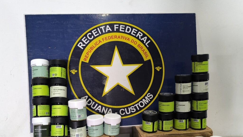 Receita Federal intercepta carga de entorpecentes vinda dos Estados Unidos