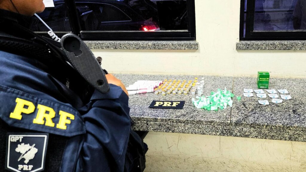 PRF apreende carga com medicamentos e canetas emagrecedoras sem registro