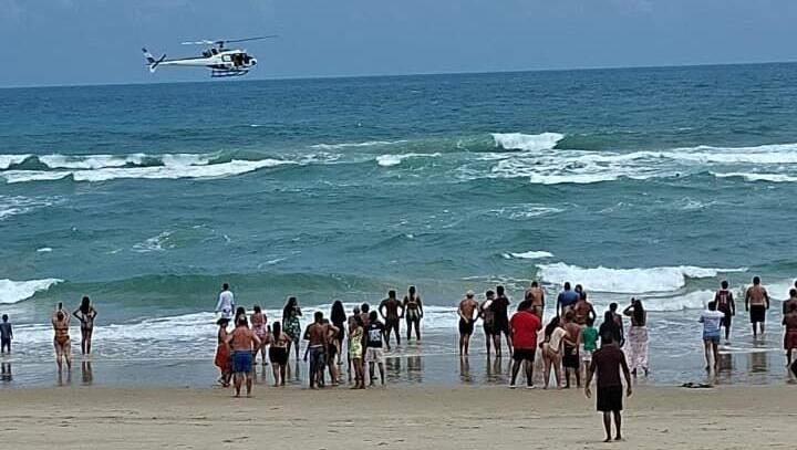Quatro pessoas são resgatadas de afogamento na Praia do Cofeco