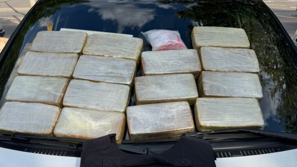 Casal é preso com cerca de 15 quilos de crack em Juazeiro do Norte