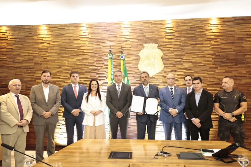Governador Elmano anuncia construção de 04 unidades prisionais, com total de 05 mil vagas